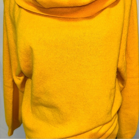 Saks Fifth Avenue Cowl Neck Lambswool/Angora Sweater Size S - Picture 2 of 8